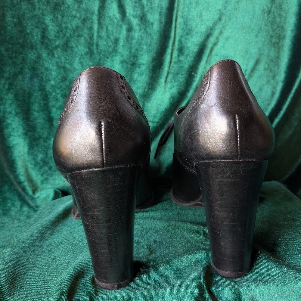 Size 10, Franco Sarto Leather Lace-Up Heels - Picture 3 of 6